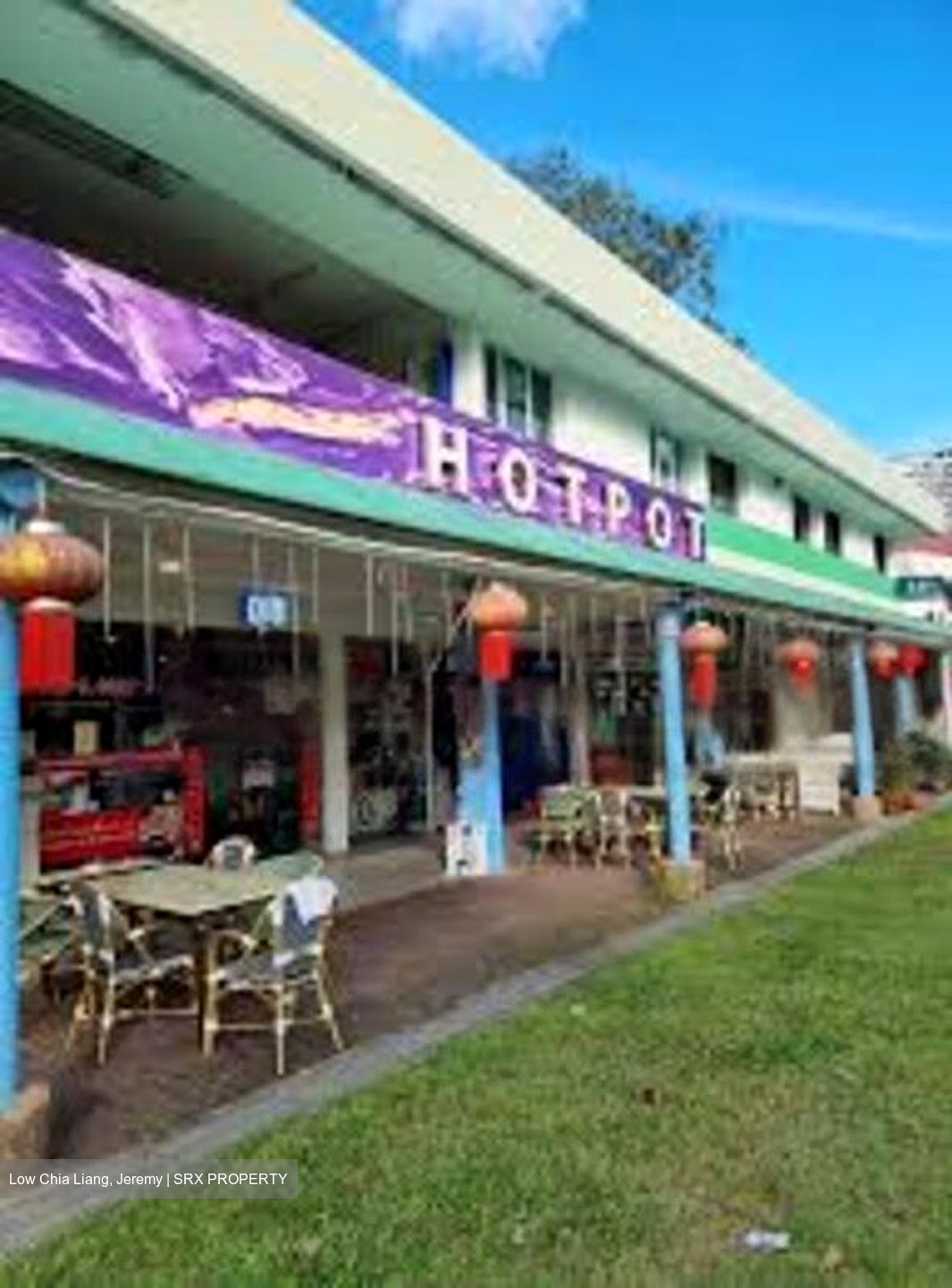 West Coast Drive (D5), Retail #459837891